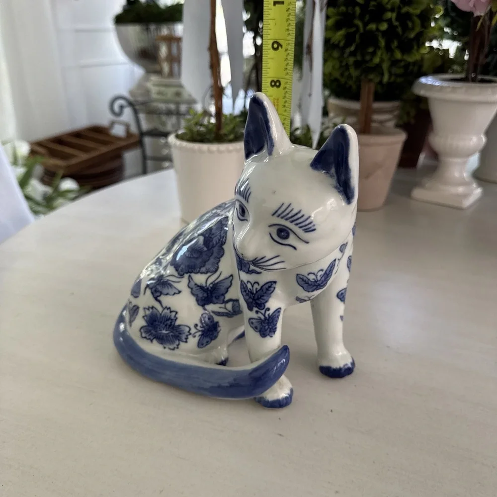 Vintage Asian Blue & White Floral Pattern Porcelain Cat Kitten Figurine Statue